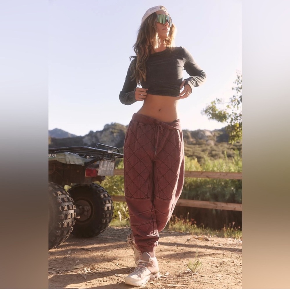 Free People Movement Countdown Quilted Pants. Size Xsmall. Color Oxblood. NWT!!!